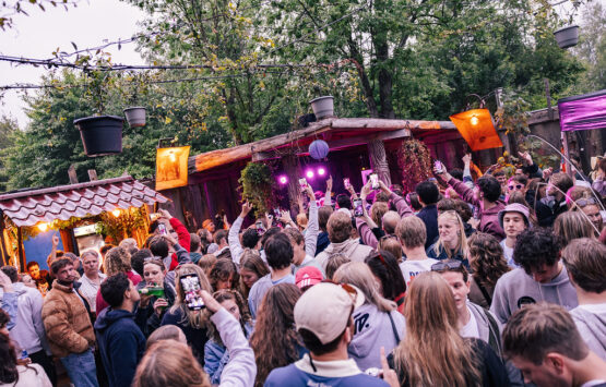 Stapjeskamer Festival Bamboo Lodge